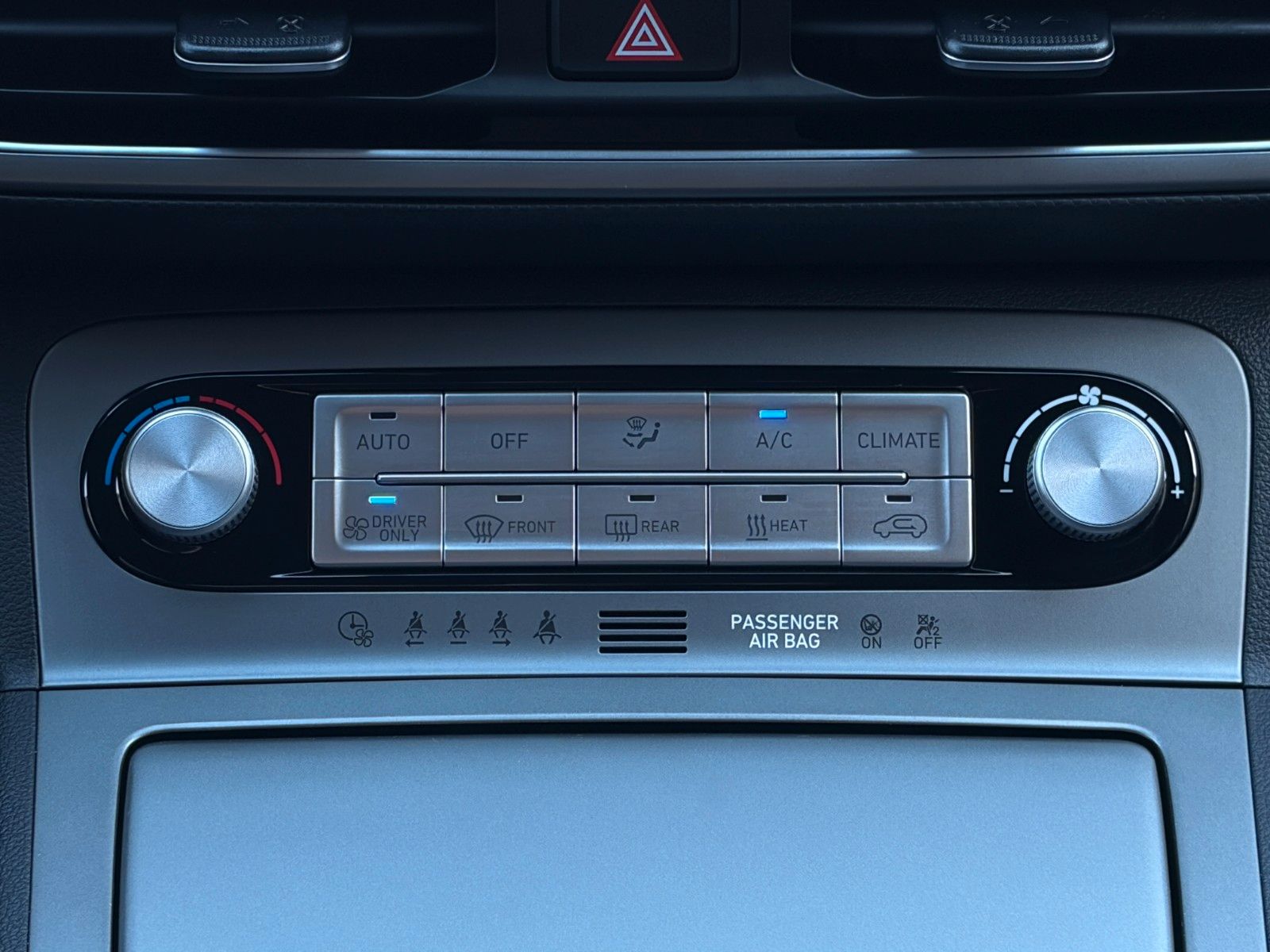 Fahrzeugabbildung Hyundai KONA E Trend SHZ LHZ LKA LFA ACC KRELL CarPlay