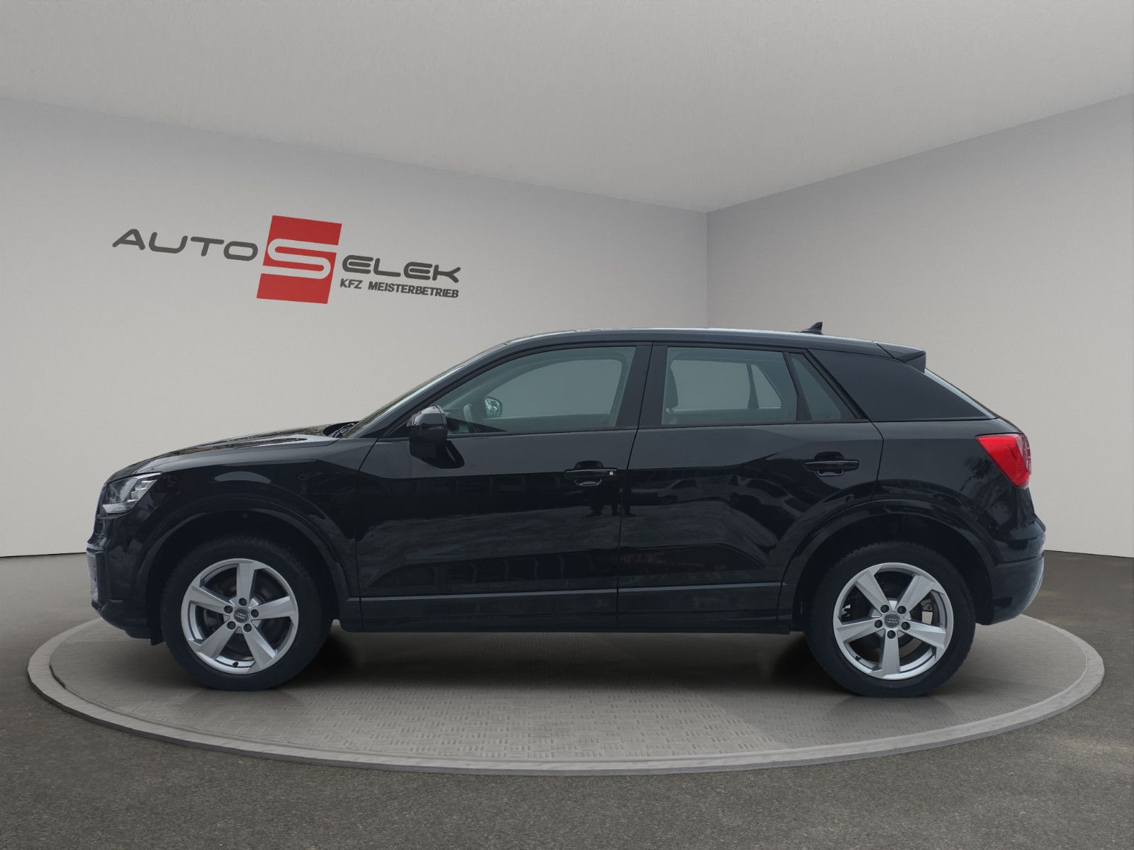 Fahrzeugabbildung Audi Q2 sport ultra  KLIMA PDC SHZ KAMERA SPURASISTEN