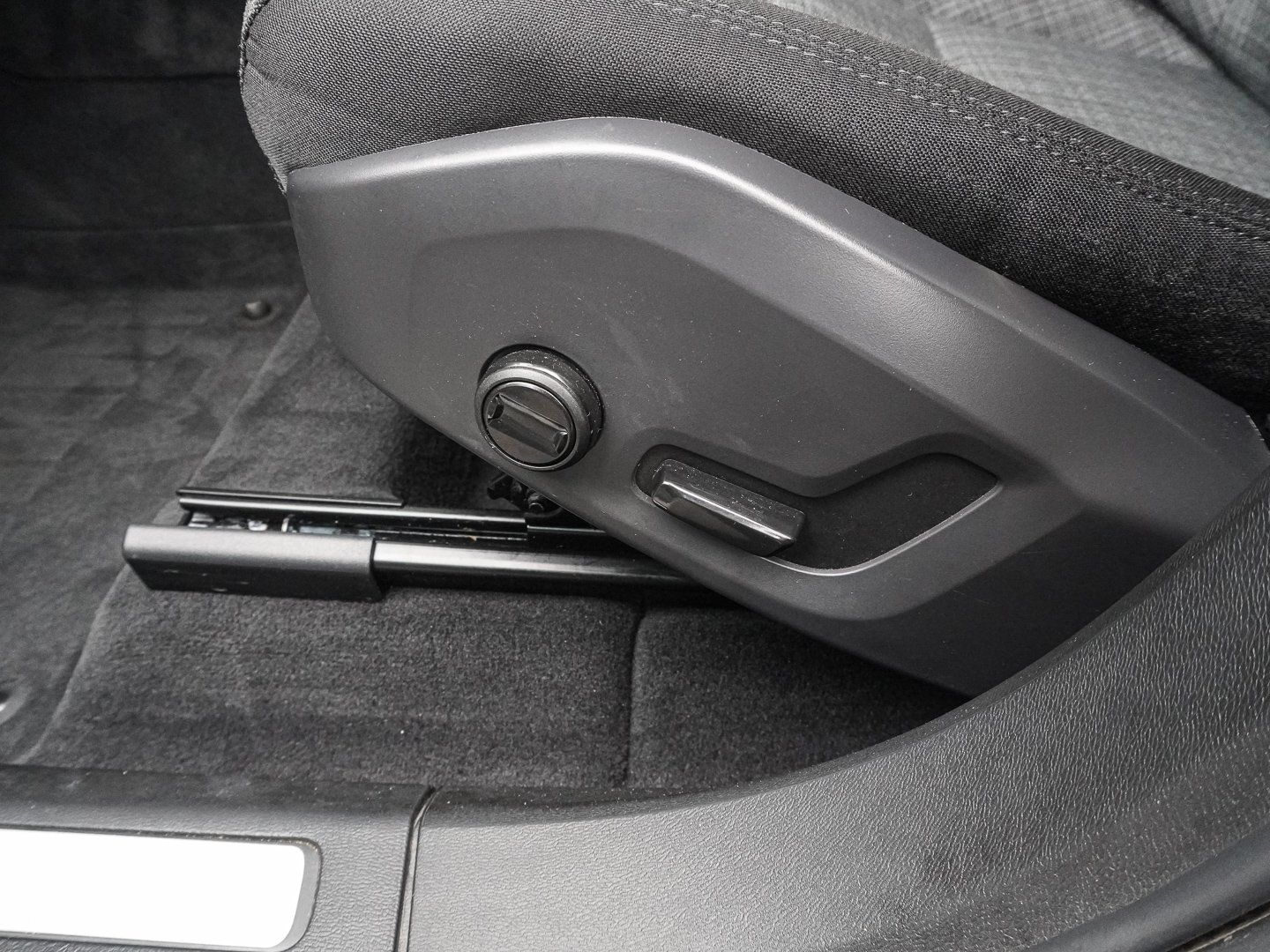 Volvo XC60 T6 AWD Core Bright Plug-in Hybrid AHK PANO foto 16