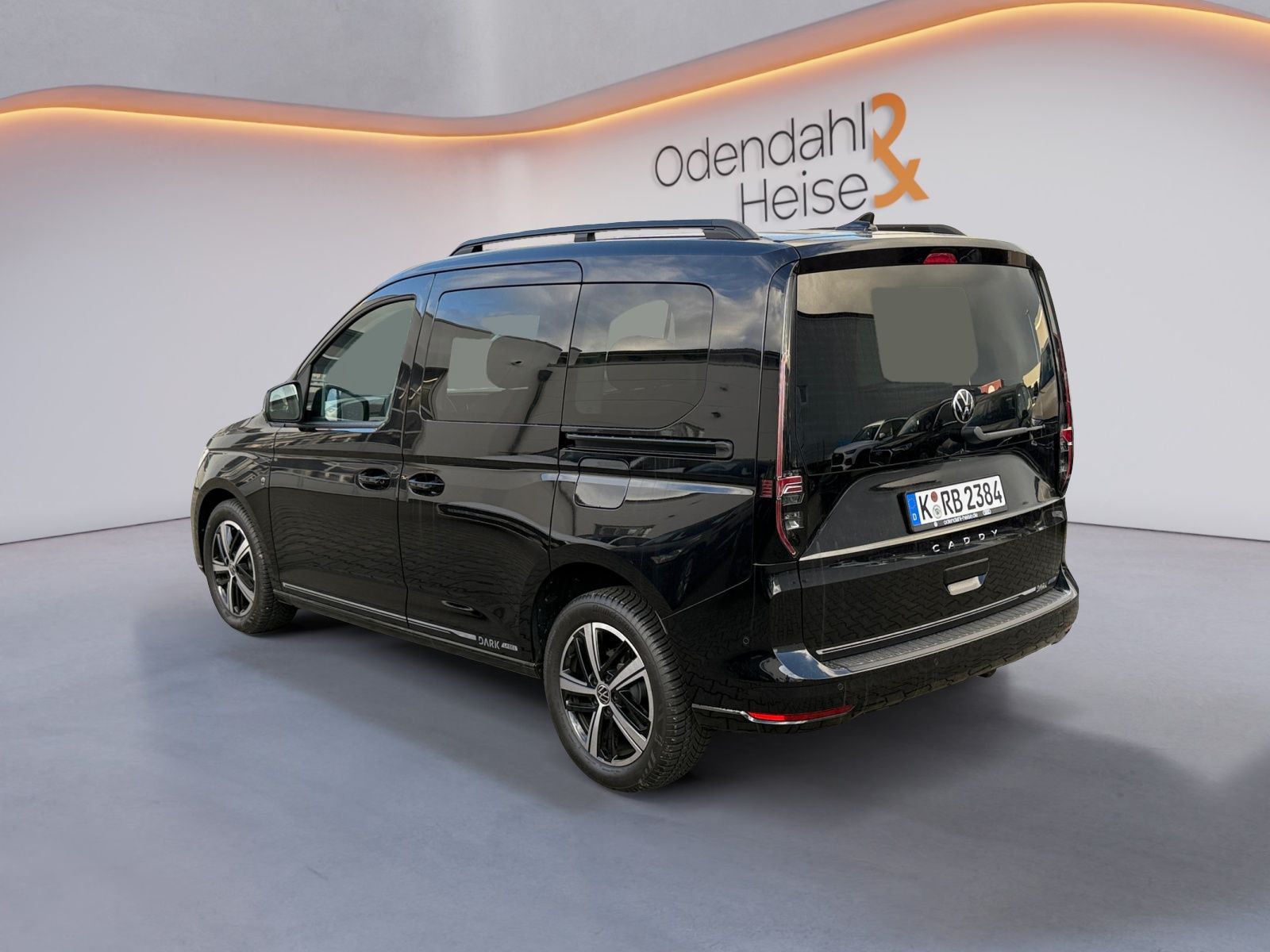 Volkswagen Caddy Life 'Dark Label' 5-Sitzer Motor: 2,0 l TD imagem 3