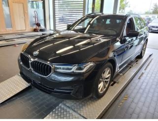 BMW 520dxDAut/HUD/Panor/Laser/AHK/P&amp;DrivAsPro