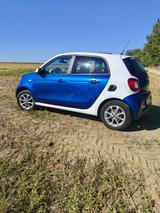 Smart ForFour 0.9 66 kW -guter Zustand mitnigtblue