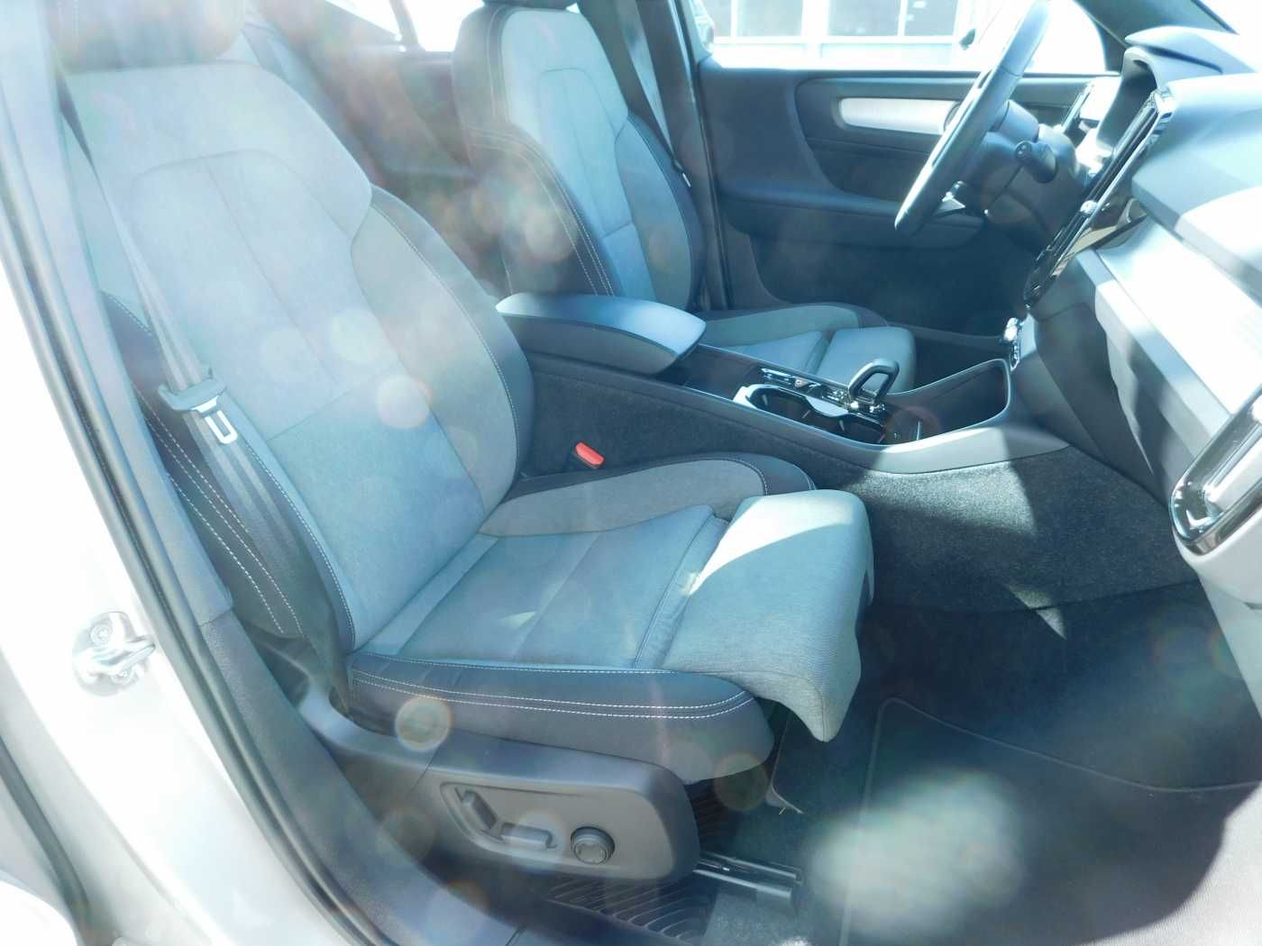 Fahrzeugabbildung Volvo XC40 Plug-In-Hybrid T4 Recharge DKG Plus Bright