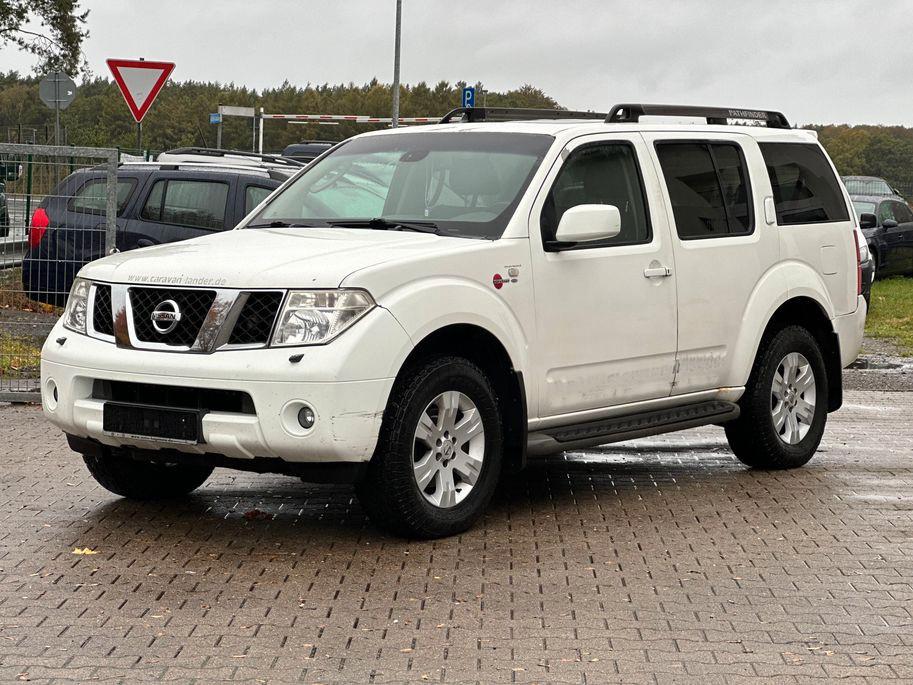 Nissan Pathfinder 2007 — interior