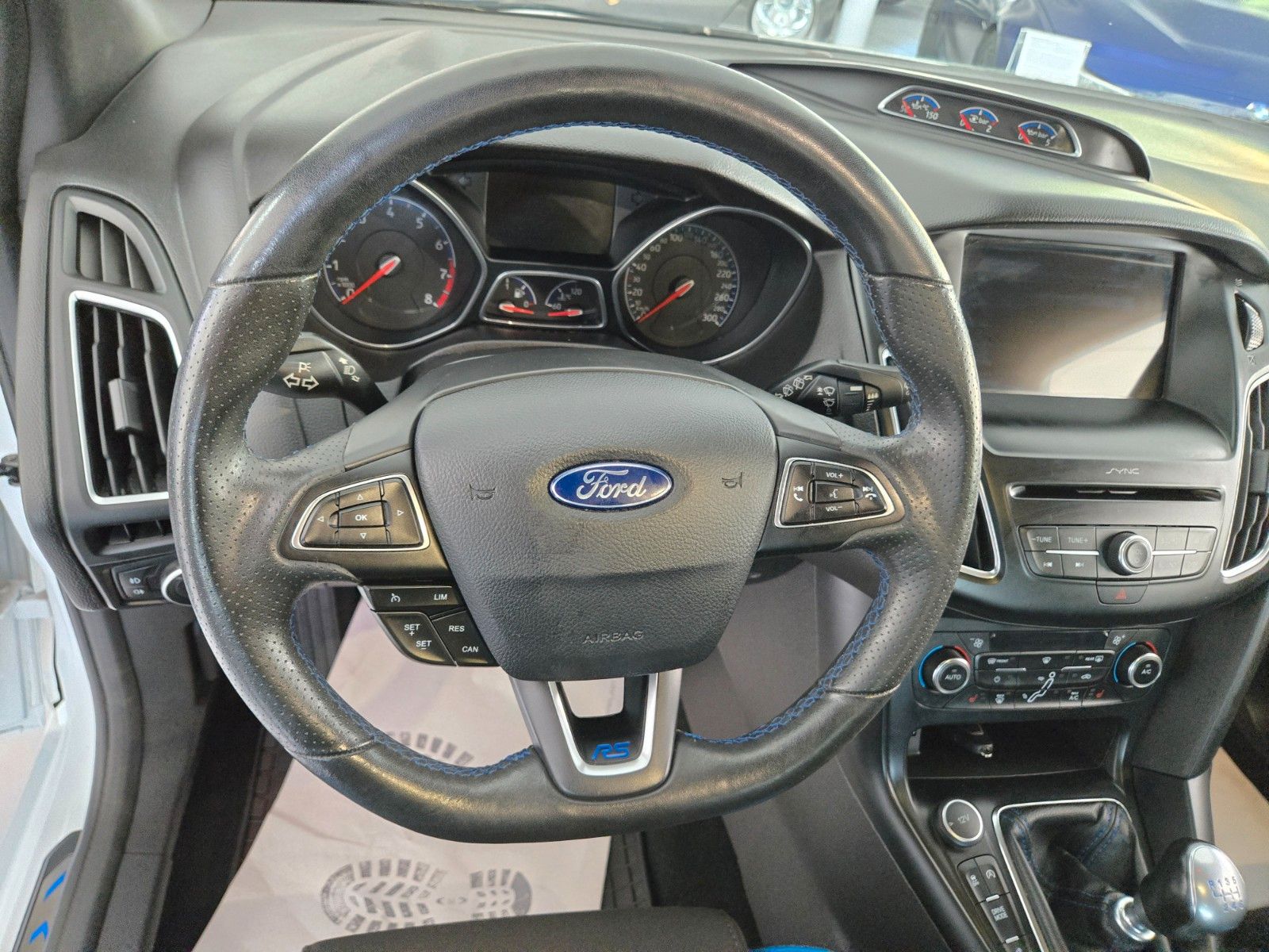 Fahrzeugabbildung Ford Focus Lim. RS*Recaro Sitze