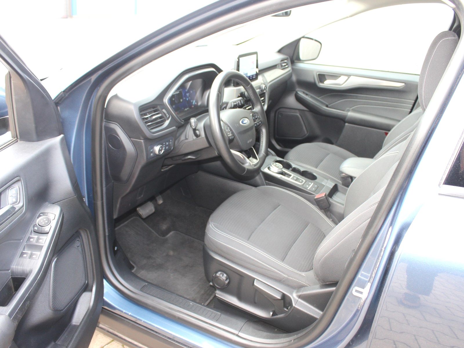 Fahrzeugabbildung Ford Kuga Plug-In Hybrid Titanium 2,5 Duratec