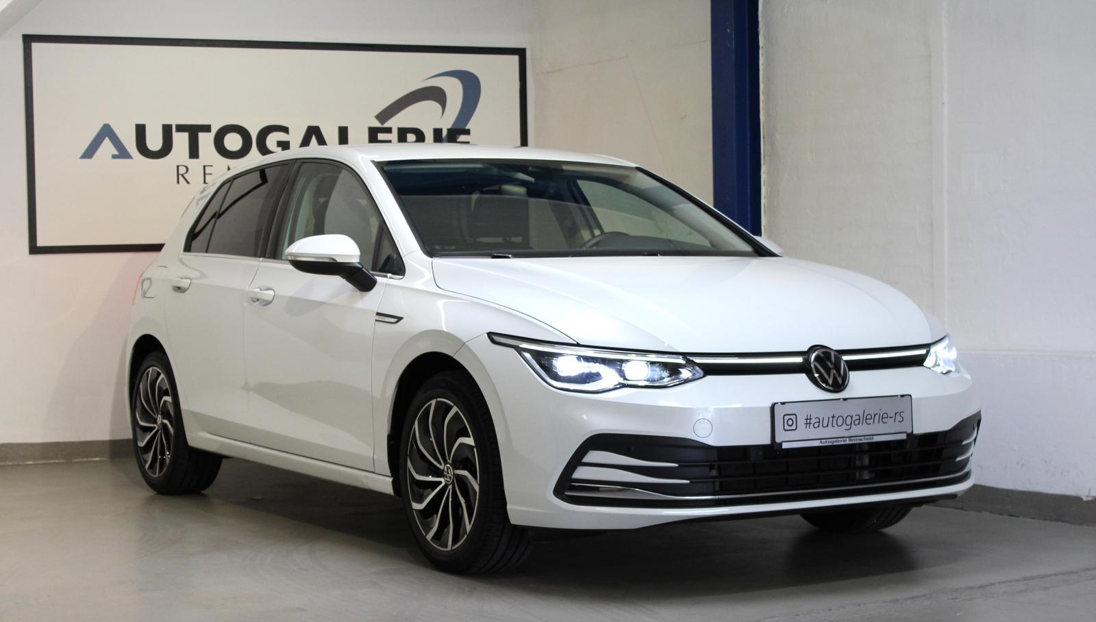 Volkswagen Golf VIII 1.5 eTSI Style DSG*MATRIX*IQ*MEMO*AHK*