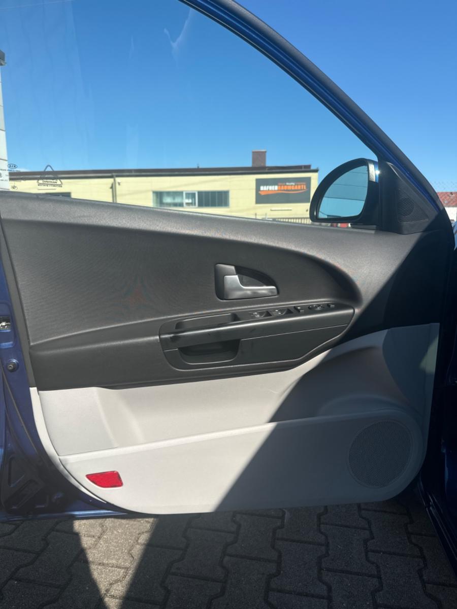 Kia cee'd*SHZ*PDC*Klima*Navi*Export*