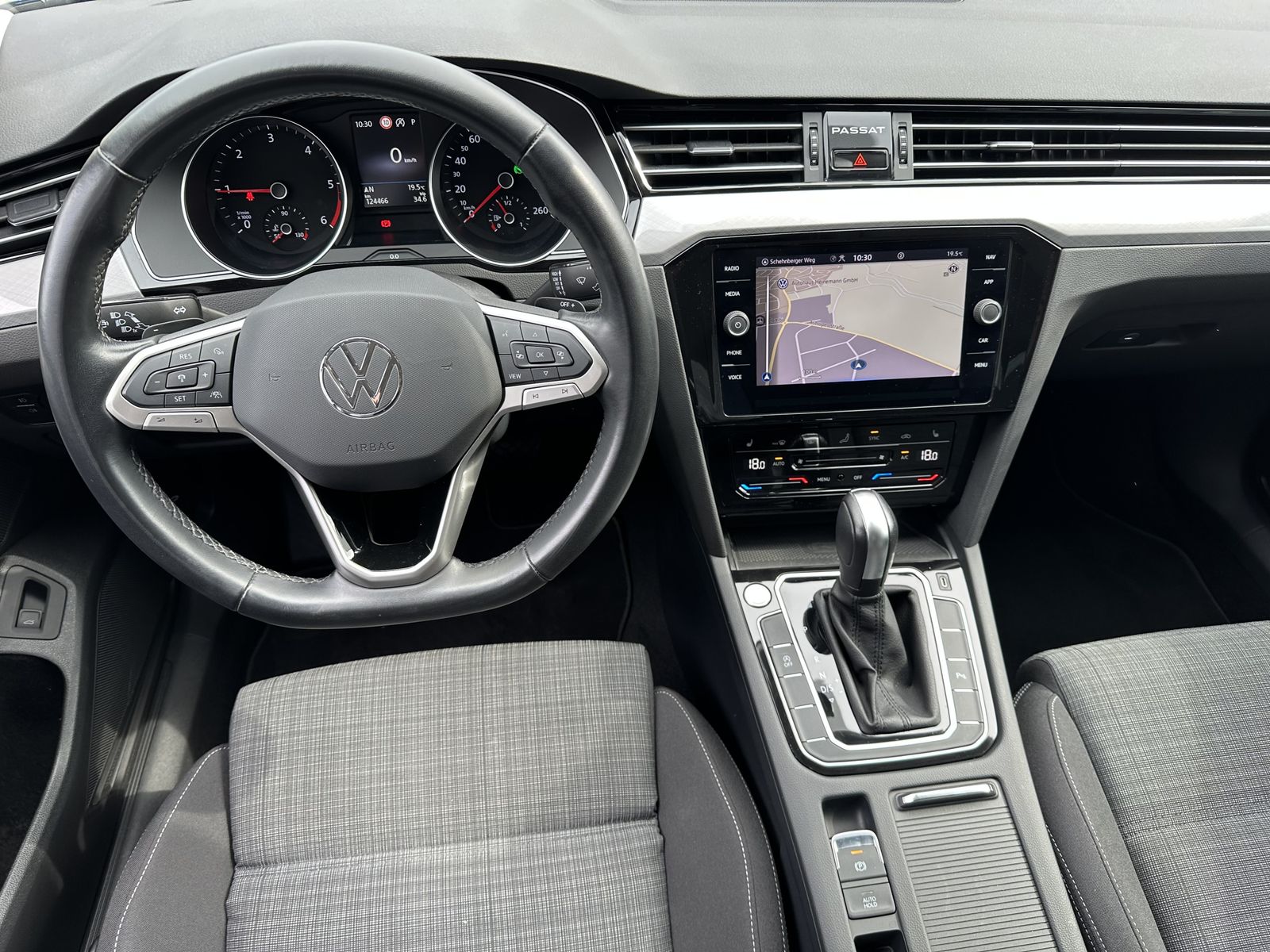 Fahrzeugabbildung Volkswagen Passat Variant 2.0 TDI DSG Business NAV+LED+ACC