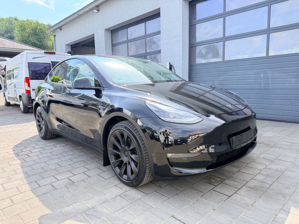 Image of Tesla Model Y