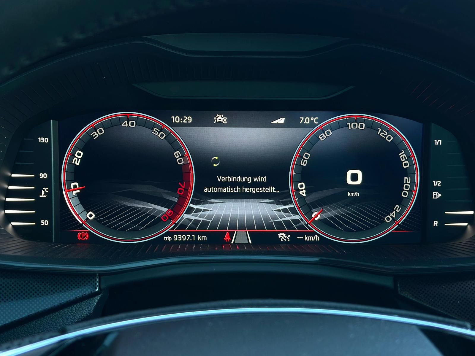 SKODA Kamiq 1.0TSI MONTE CARLO LED#ACC#SPUR#PANO#SHZ - Image 12