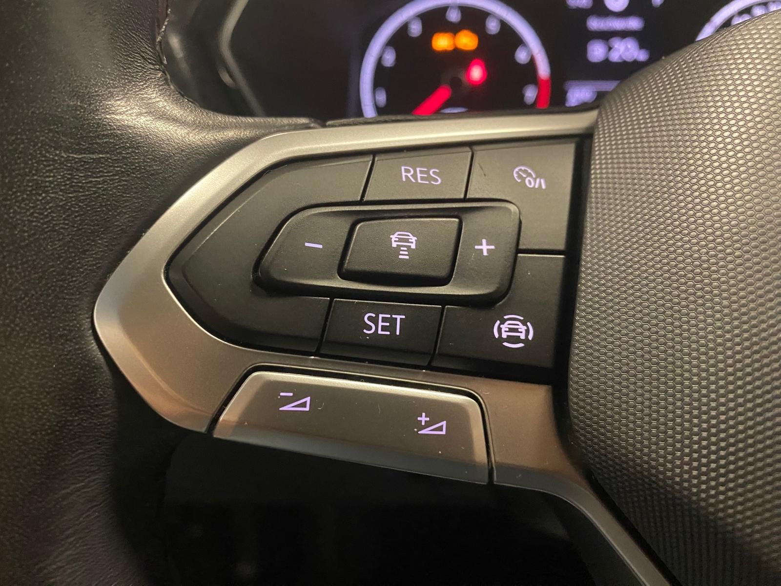 Fahrzeugabbildung Volkswagen T-Cross 1.0 TSI Style APP+KLIMA+ACC+RFK+PDC+NAVI