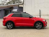 Volkswagen T-Roc Sport  R-Line / Panoramadach - rote Volkswagen T-Roc