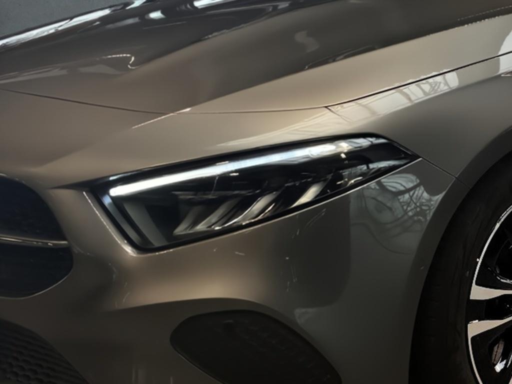 Mercedes-Benz A 180 MBUX+Progressive+Ambiente+CarPlay+KAMERA