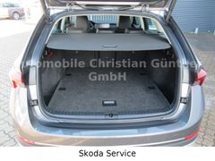 SKODA Octavia Combi Scout 2.0TSI 140KW DSG 4x4 SKODA Octavia Combi Scout 2.0TSI 140KW DSG 4x4