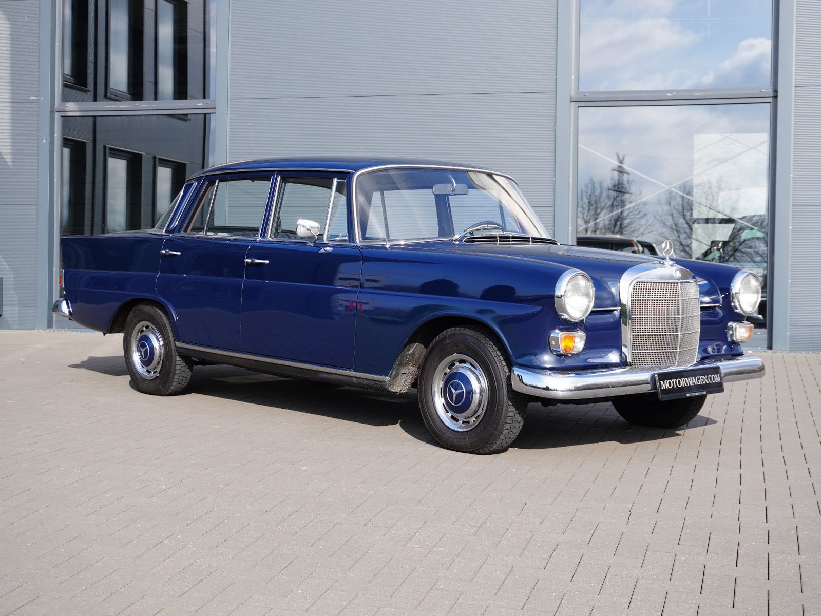 Fahrzeugabbildung Mercedes-Benz 200