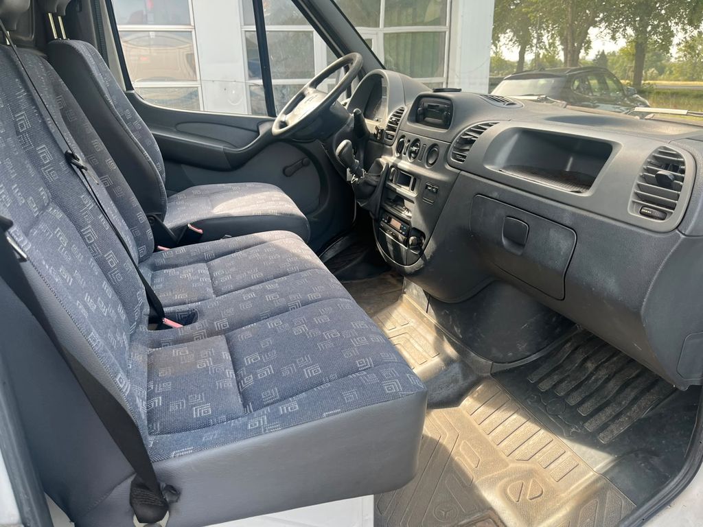 Mercedes-Benz Sprinter 211 CDI 2-Hand - Bild 12