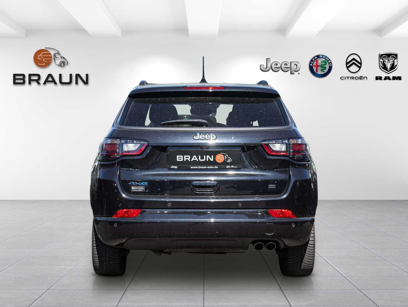 Jeep Compass PHEV 'S' 4Xe Unfall
