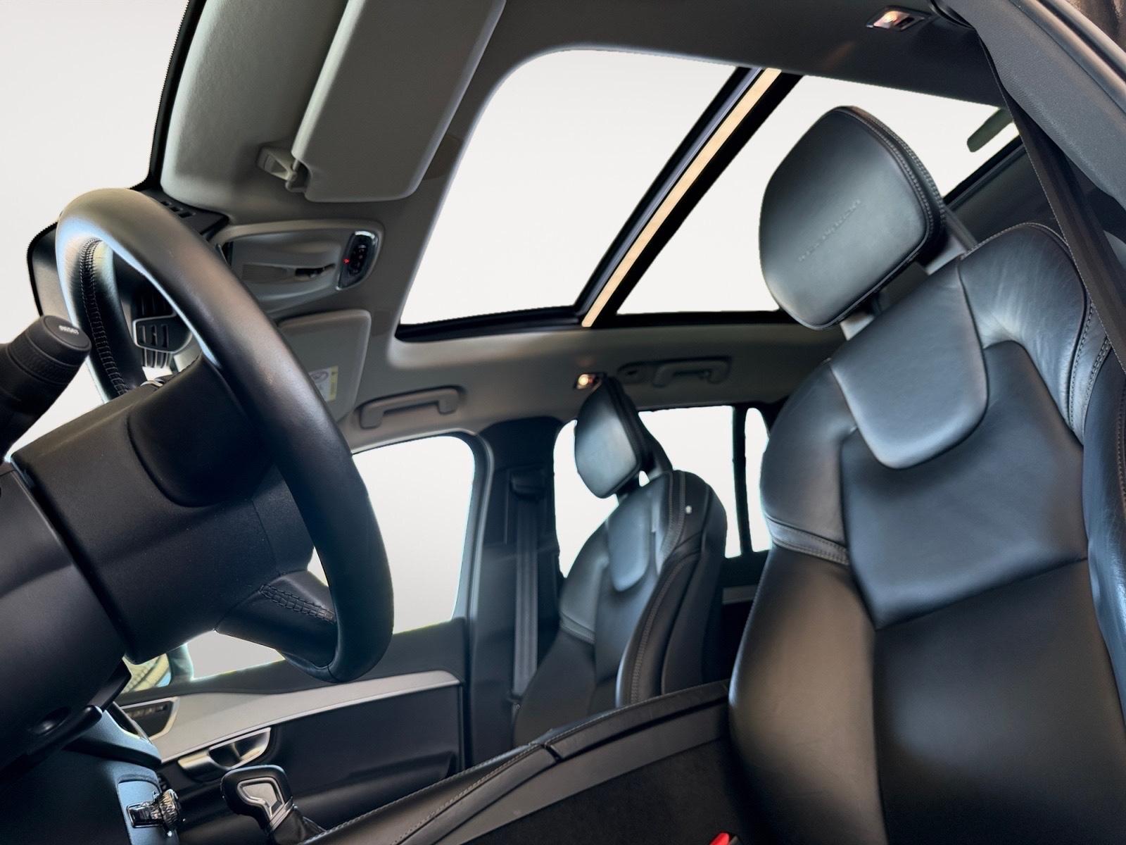 Volvo XC90 2.0 D5 Inscription AWD Kam Schiebedach ACC