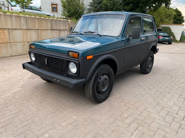 Lada NIVA 1.7i  ONLY 4X4 TÜV 7/27  AHK   BJ2007 Servo