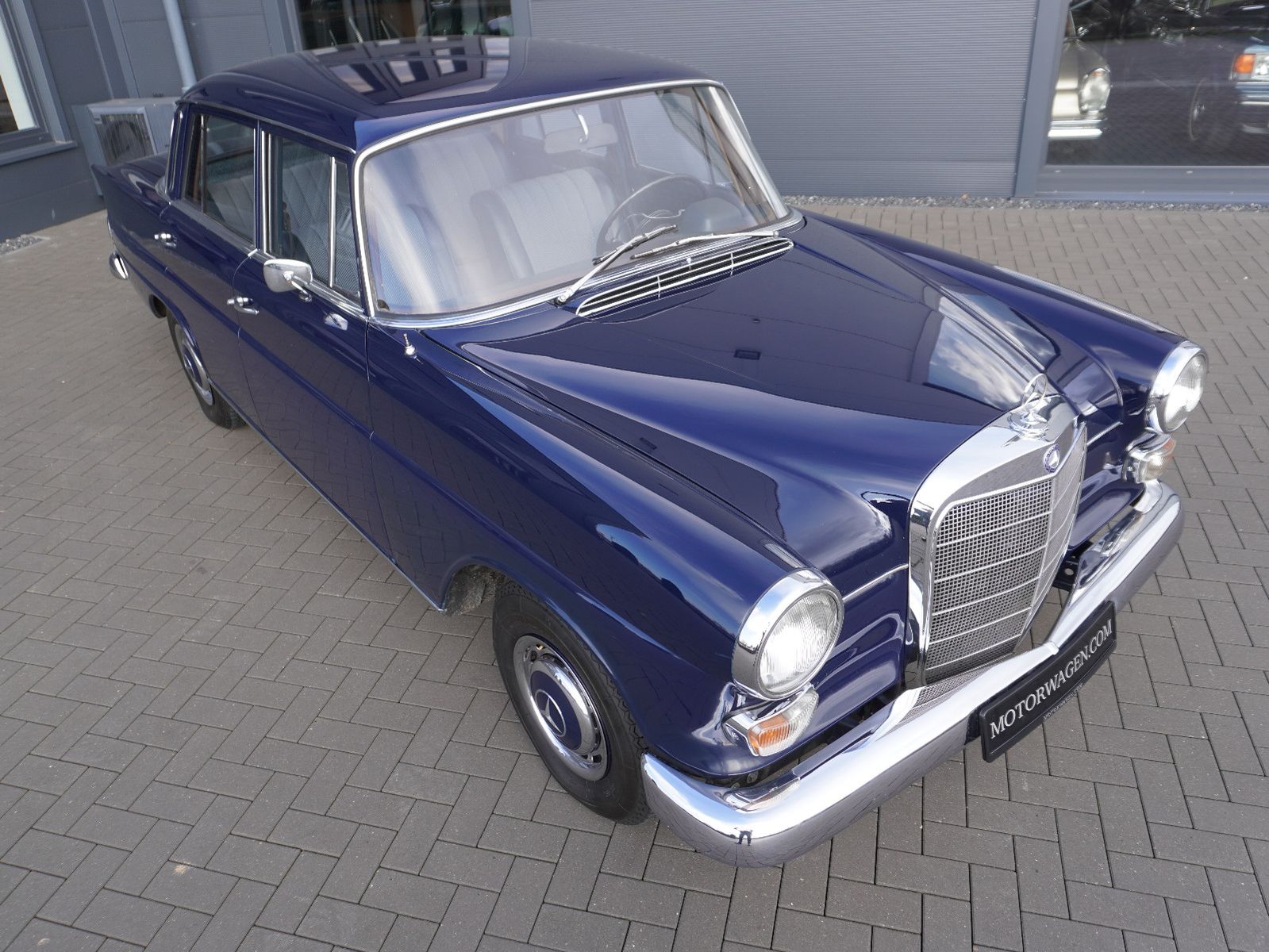 Fahrzeugabbildung Mercedes-Benz 200