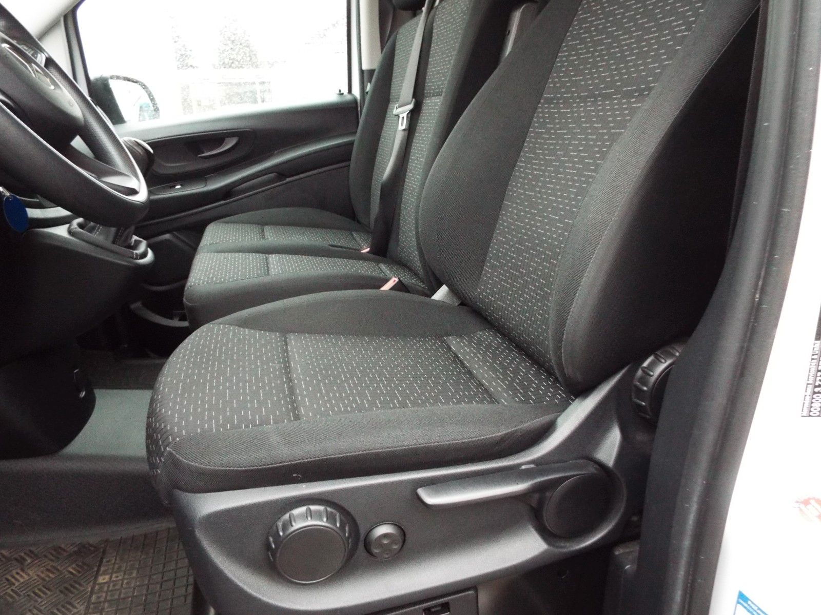 Mercedes-Benz Vito 114 CDI EXTRALANG, NAVI-AHK- BOTTREGAL foto 21