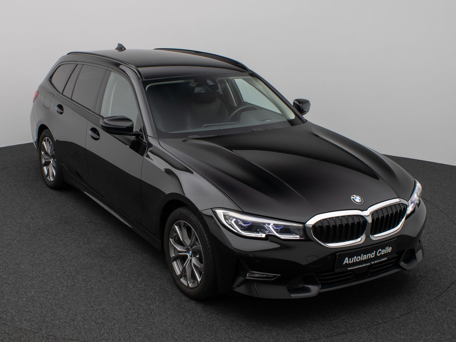 Fahrzeugabbildung BMW 320d Sport Line DAB Laser HUD Cockpit+ Komfort