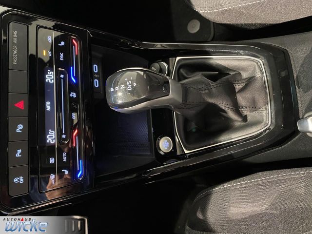 T-Cross 1.0 TSI DSG Move NAVI KLIMA REAR VIEW