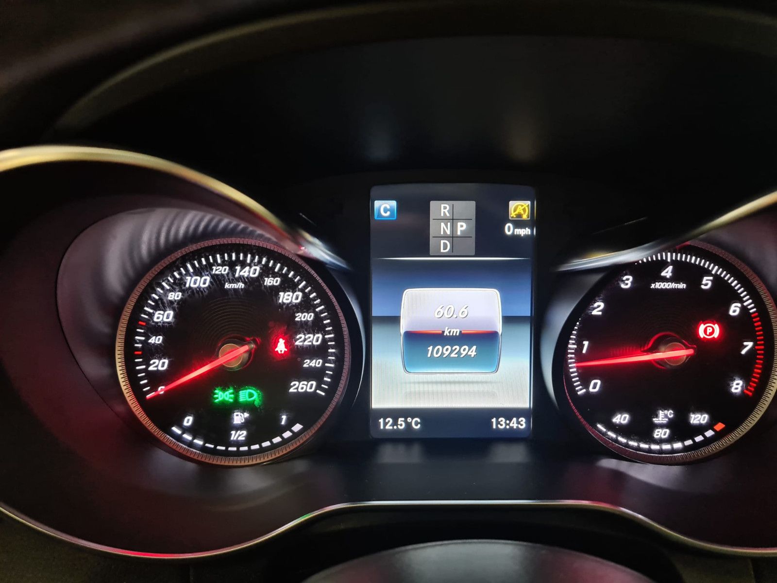 Fahrzeugabbildung Mercedes-Benz C 250 T / AMG / NAVI / LEDER / PANORAMADACH