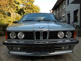 BMW 635 CSI Oldtimer H-Zulassung - blaue BMW 635