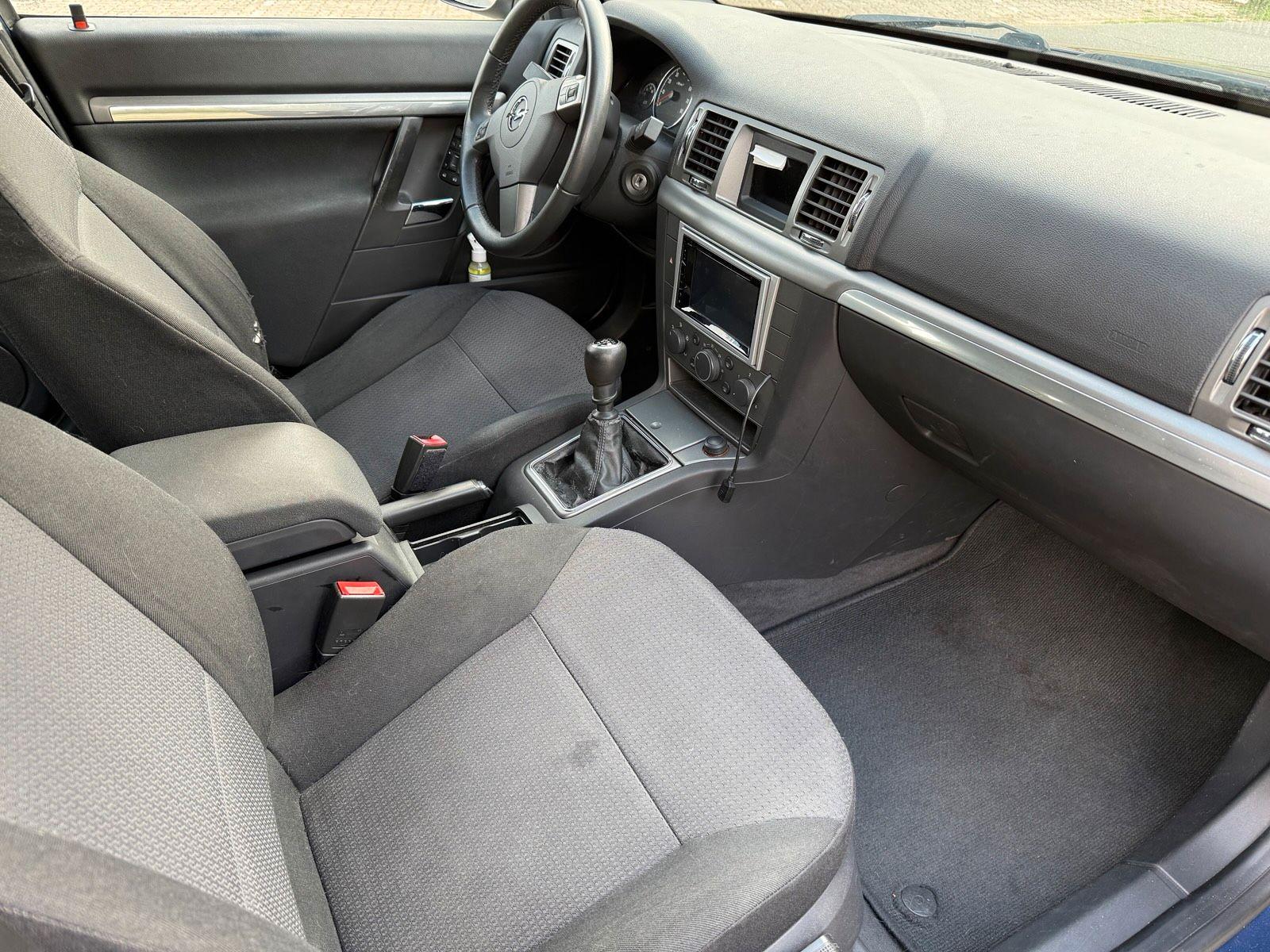 Opel Signum 2006 — photo 8