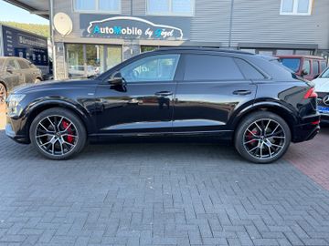 Audi Q8 - 2
