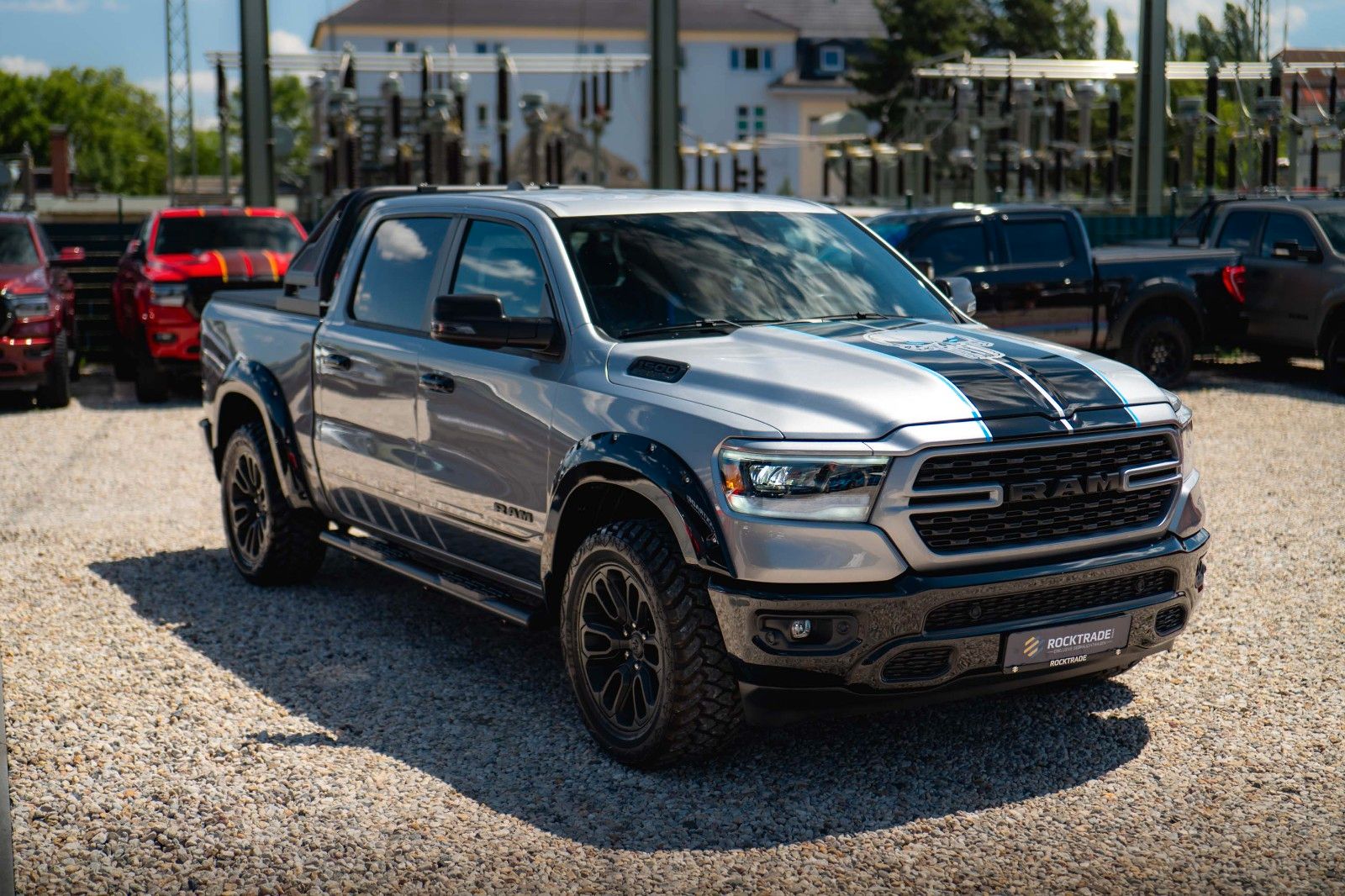 Fahrzeugabbildung Dodge RAM 5.7 V8 HEMI 4x4 OFFROAD Night PUNISHER 19%