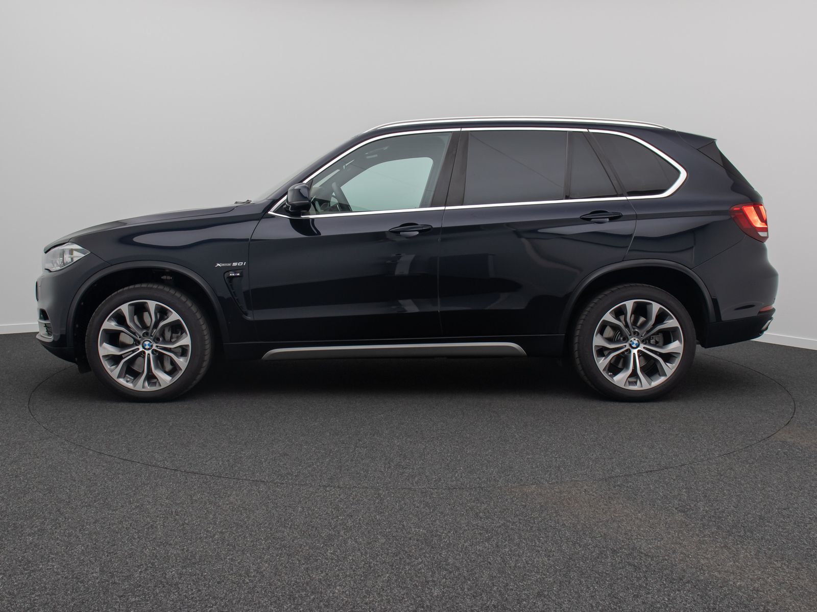 Fahrzeugabbildung BMW X5 xD50i ACC 360°Memory B&O NighVis DAB 20" Voll