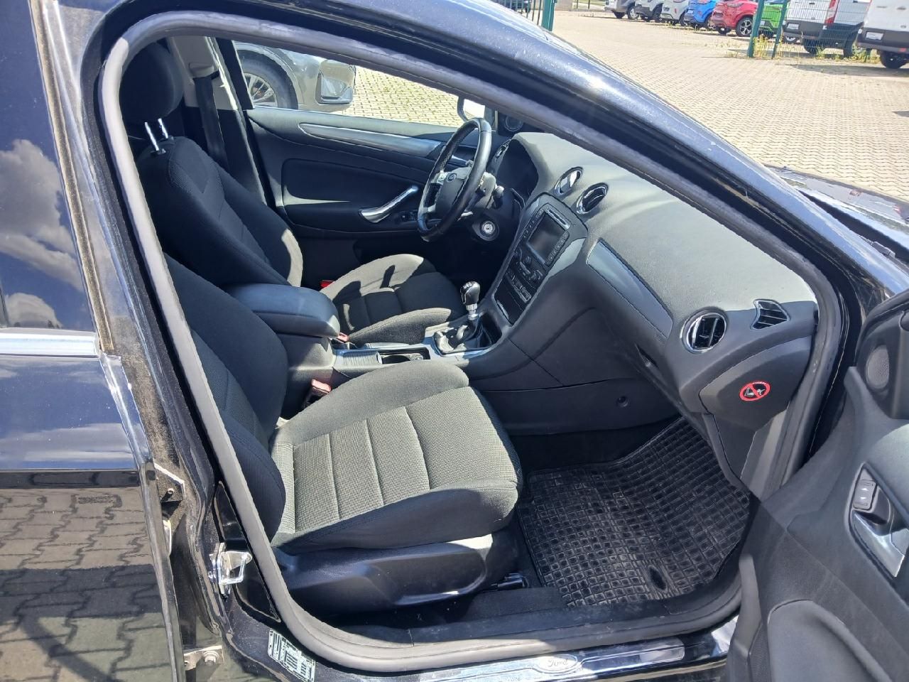 Fahrzeugabbildung Ford Mondeo Turnier Titanium