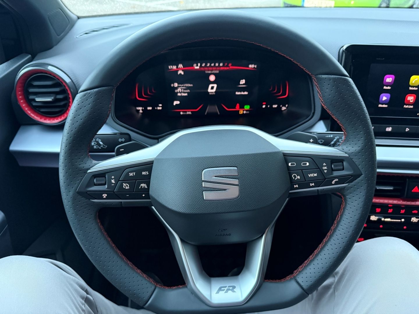 SEAT Ibiza FR Digitales Cockpit LED ACC CarPLay Fahre - Image 14