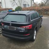 Skoda Kodiaq 1.5 TSI ACT DSG SOLEIL AHK SHZ Vollleder  - Skoda Kodiaq in Duisburg