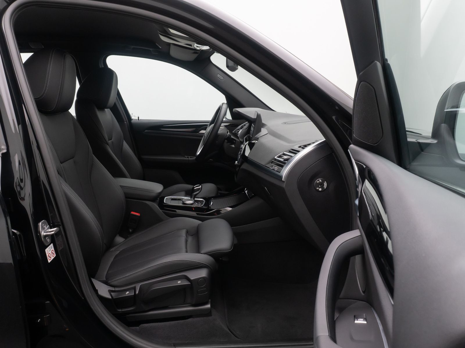 Fahrzeugabbildung BMW X3 xD20d Kamera DAB HiFi AHK Sportsitz Leder 18"