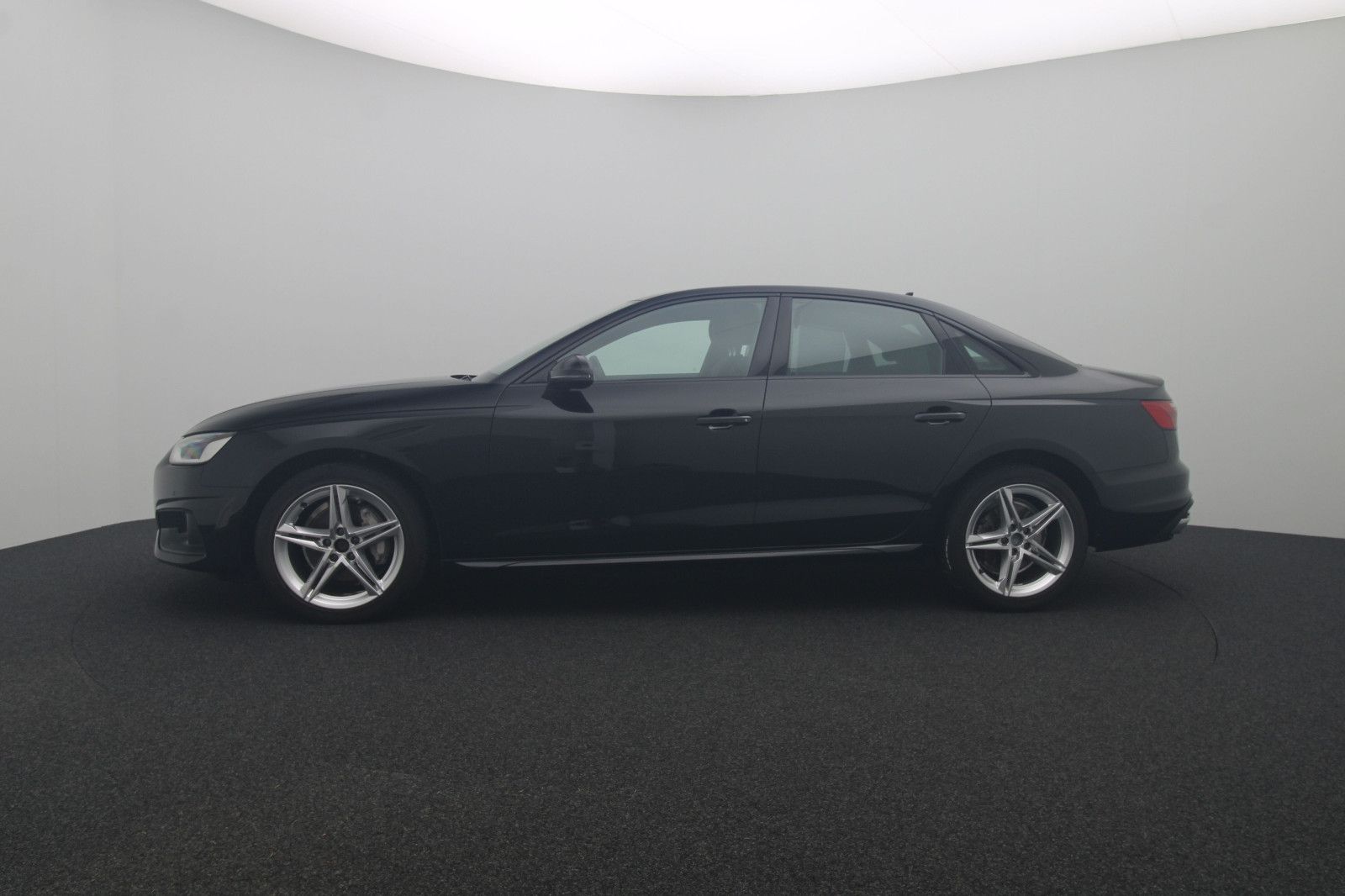 Fahrzeugabbildung Audi A4 Lim. 40 TDI advanced Kamera Optik Paket18"