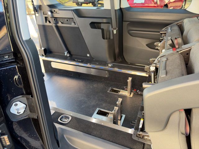 Caddy Maxi Life 2.0 TDI Behinderten Umbau LED