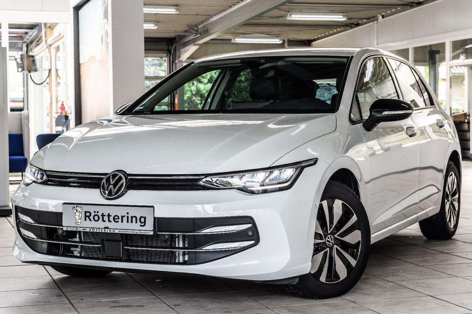 Fahrzeugabbildung Volkswagen Golf VIII GOAL 1.5 eTSI DSG +LED +Kamera +SHZ