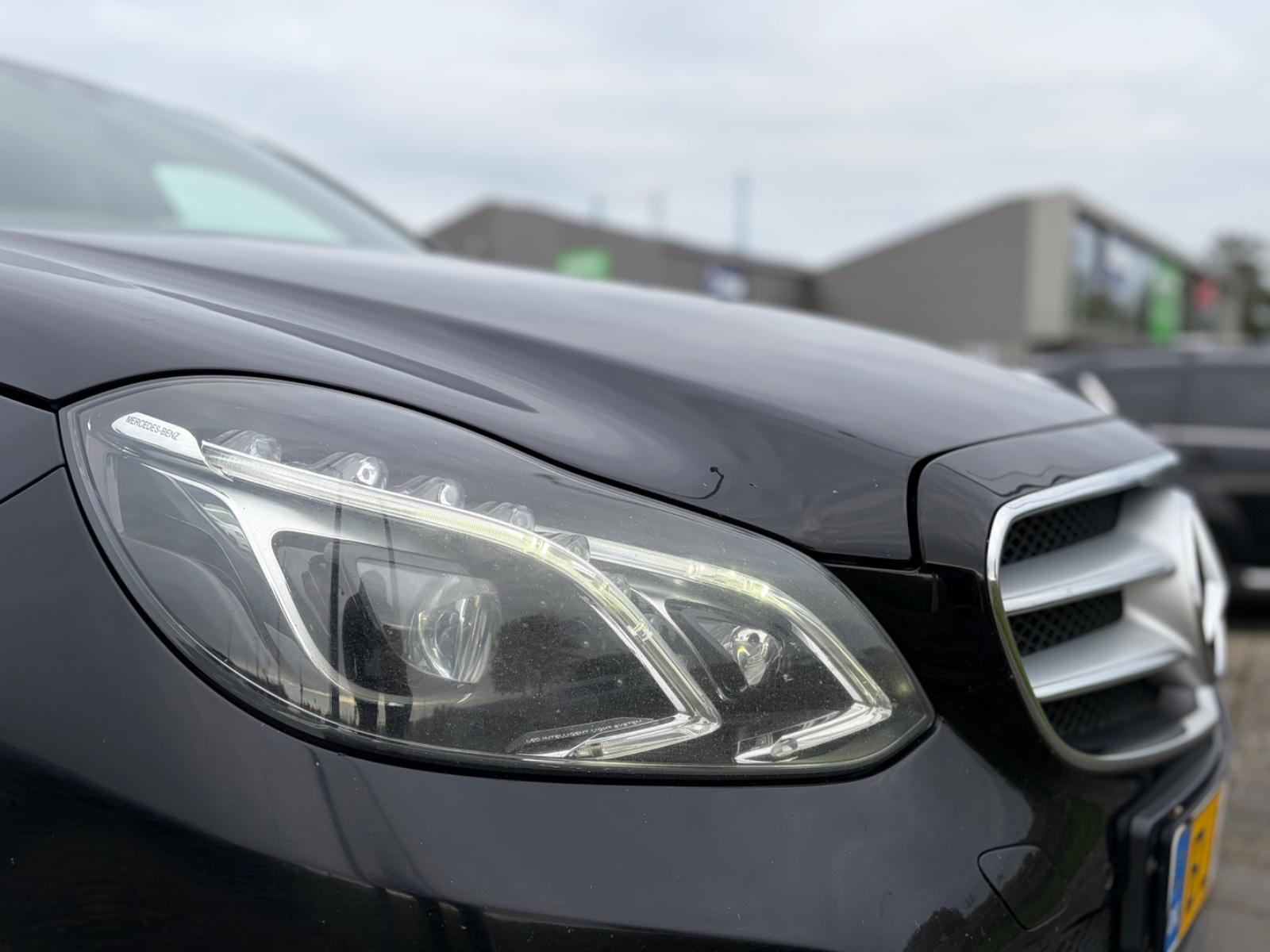Mercedes-Benz E300 2013 — interior