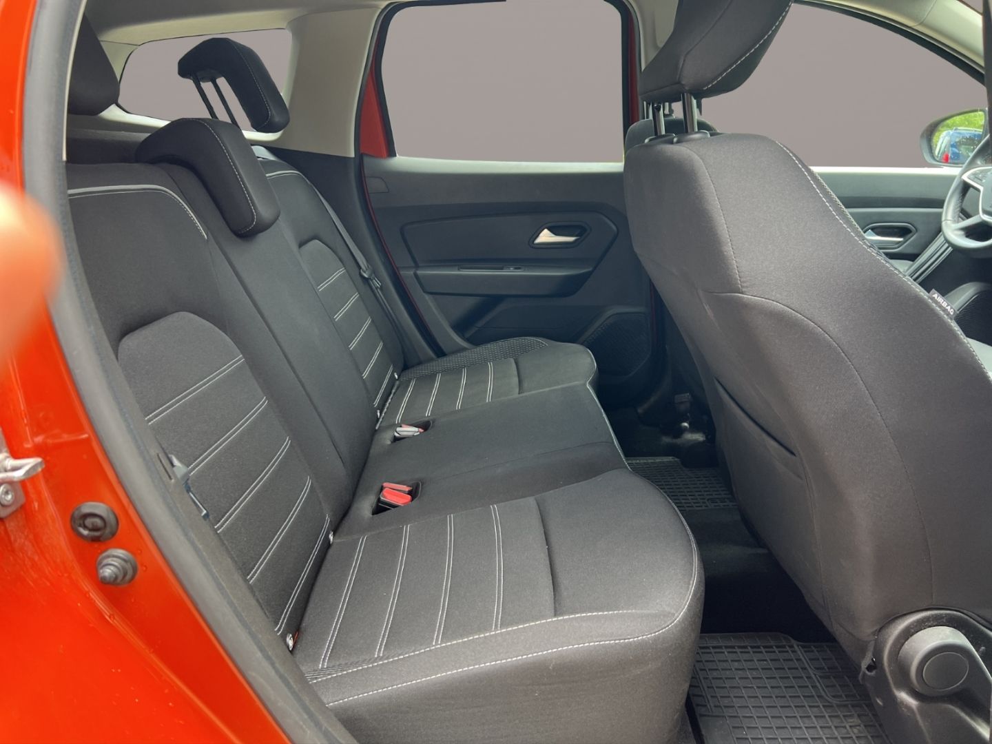 Fahrzeugabbildung Dacia Duster II Prestige+ 1.5 BLUE dCi 115 AHK Navi 36