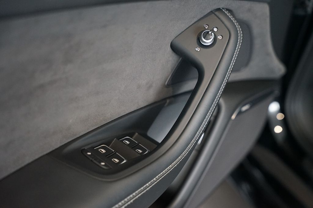 AUDI RS6 performance | Pano | HuD | Matrix | 280km/h AUDI RS6 performance | Pano | HuD | Matrix | 280km/h