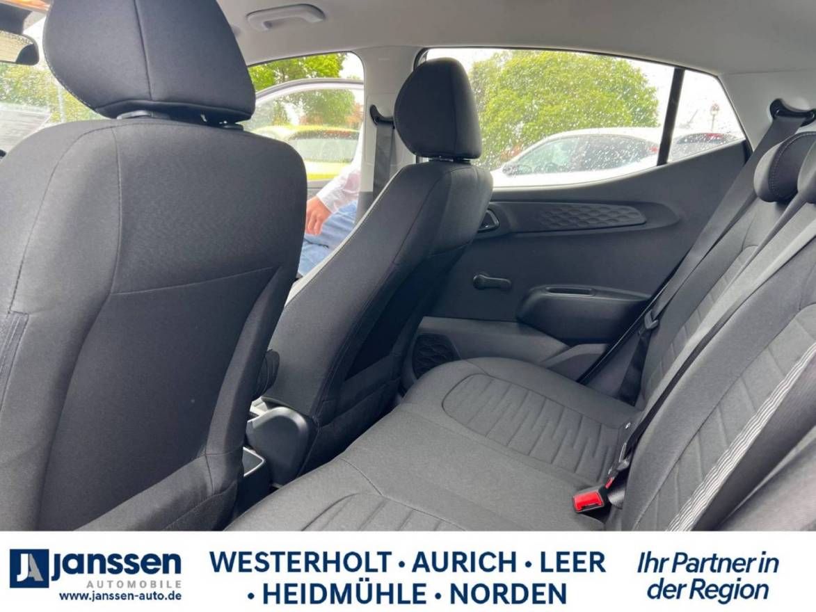 Fahrzeugabbildung Hyundai i10 Trend Komfortpaket PDC Rückfahrkamera Navi S