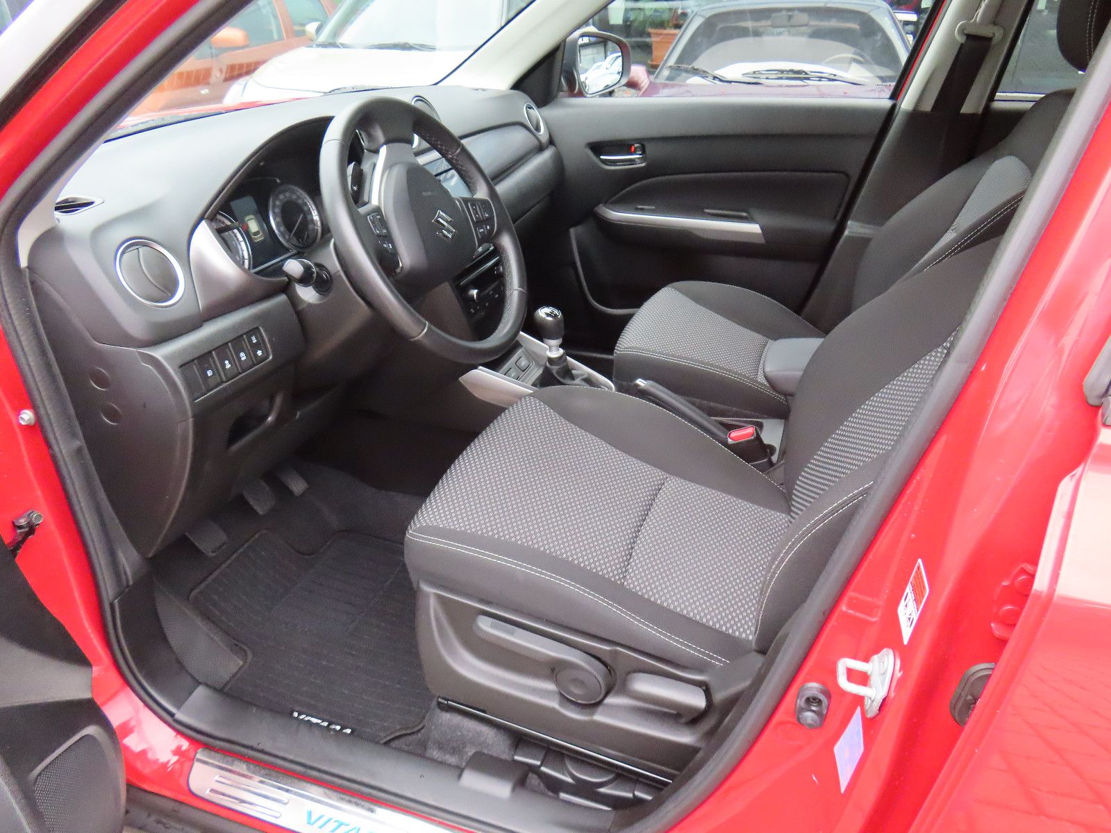 Suzuki Vitara 1.4 BOOSTERJET Hybrid Comfort imagem 3