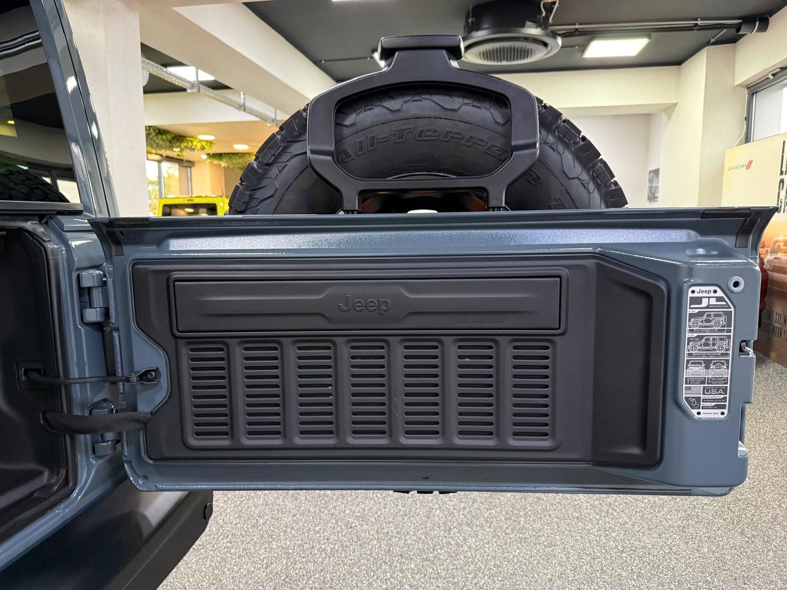 Fahrzeugabbildung Jeep RUBICON X 3.6L-V6-CAM-35"-AHK-HT