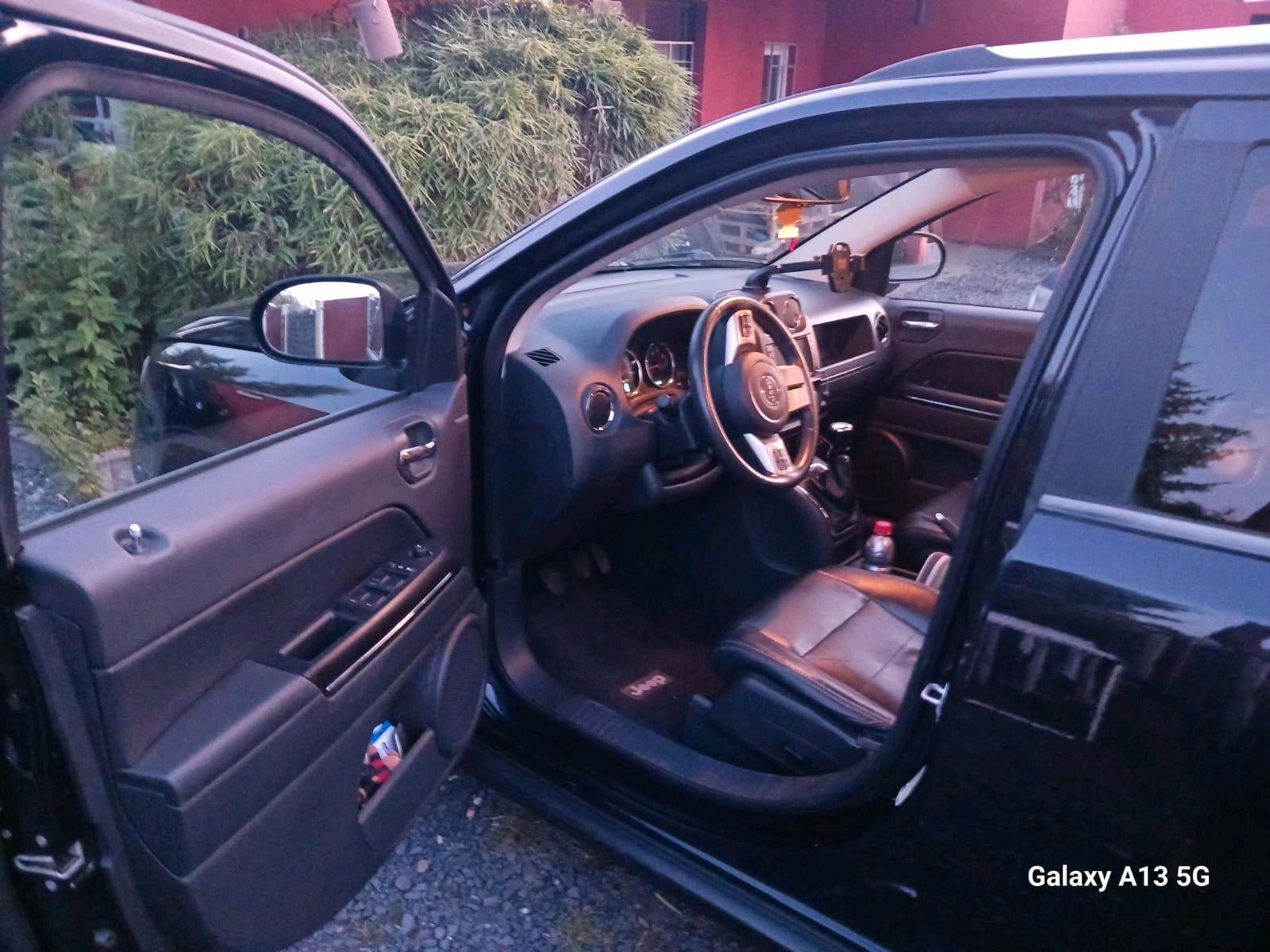 Jeep Compass 2011 — photo 13