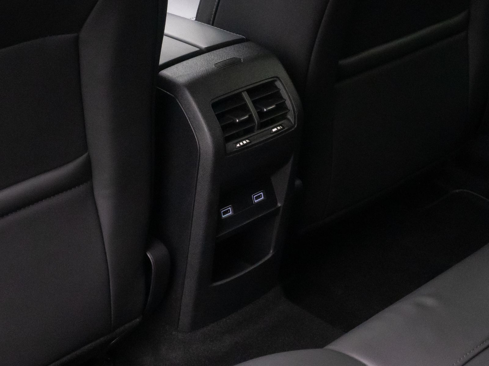 Fahrzeugabbildung Citro&euml;n C5 X Shine ACC Memory 360&deg;HUD AppleCar Leder 19"