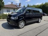 Volkswagen T5 Multivan Highline - schwarze Volkswagen T5 Multivan
